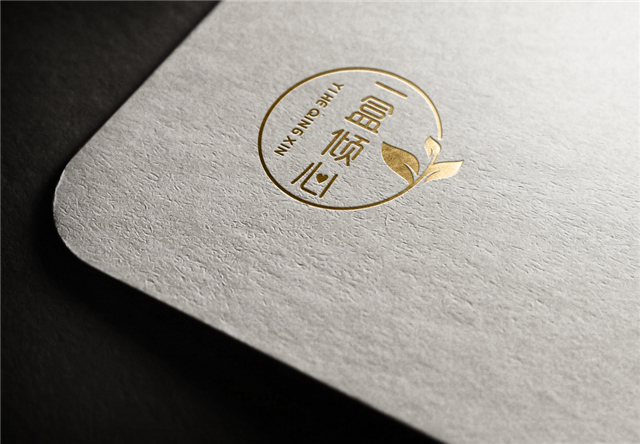 一盒倾心:在一品威客网上找到一见倾心的LOGO