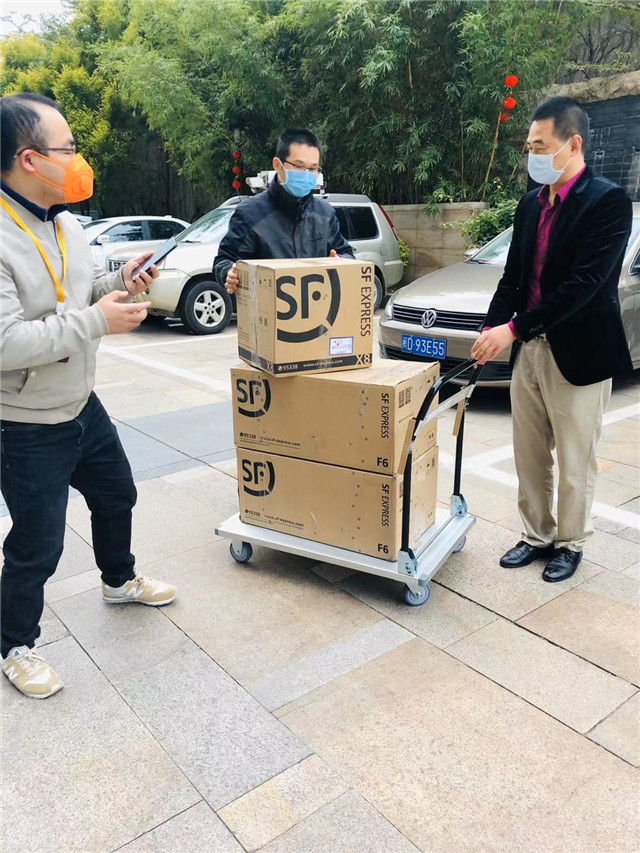 厦门市人大常委会副主任陈紫萱莅临一品威客调研