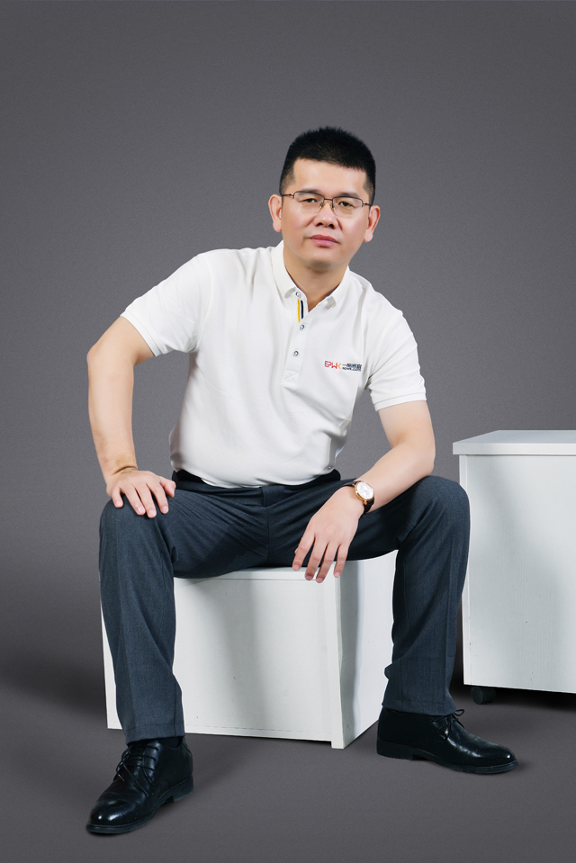 一品威客网上线运营12周年:在一起,向未来