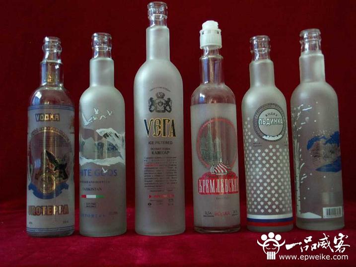 工艺玻璃酒瓶设计的类型