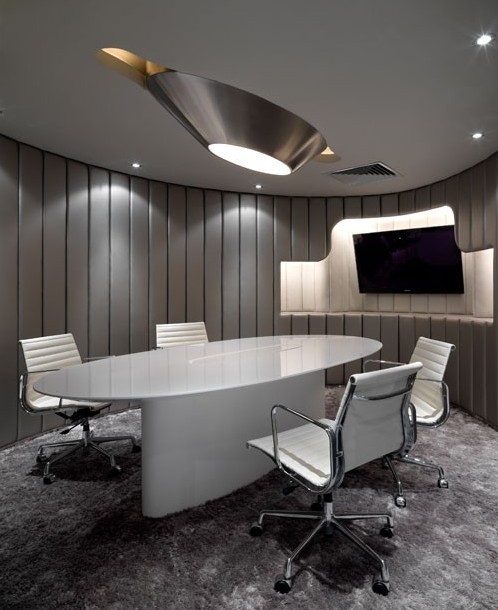 白色主调的工装