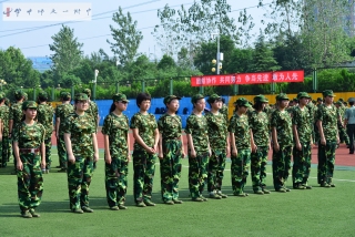 学校军训