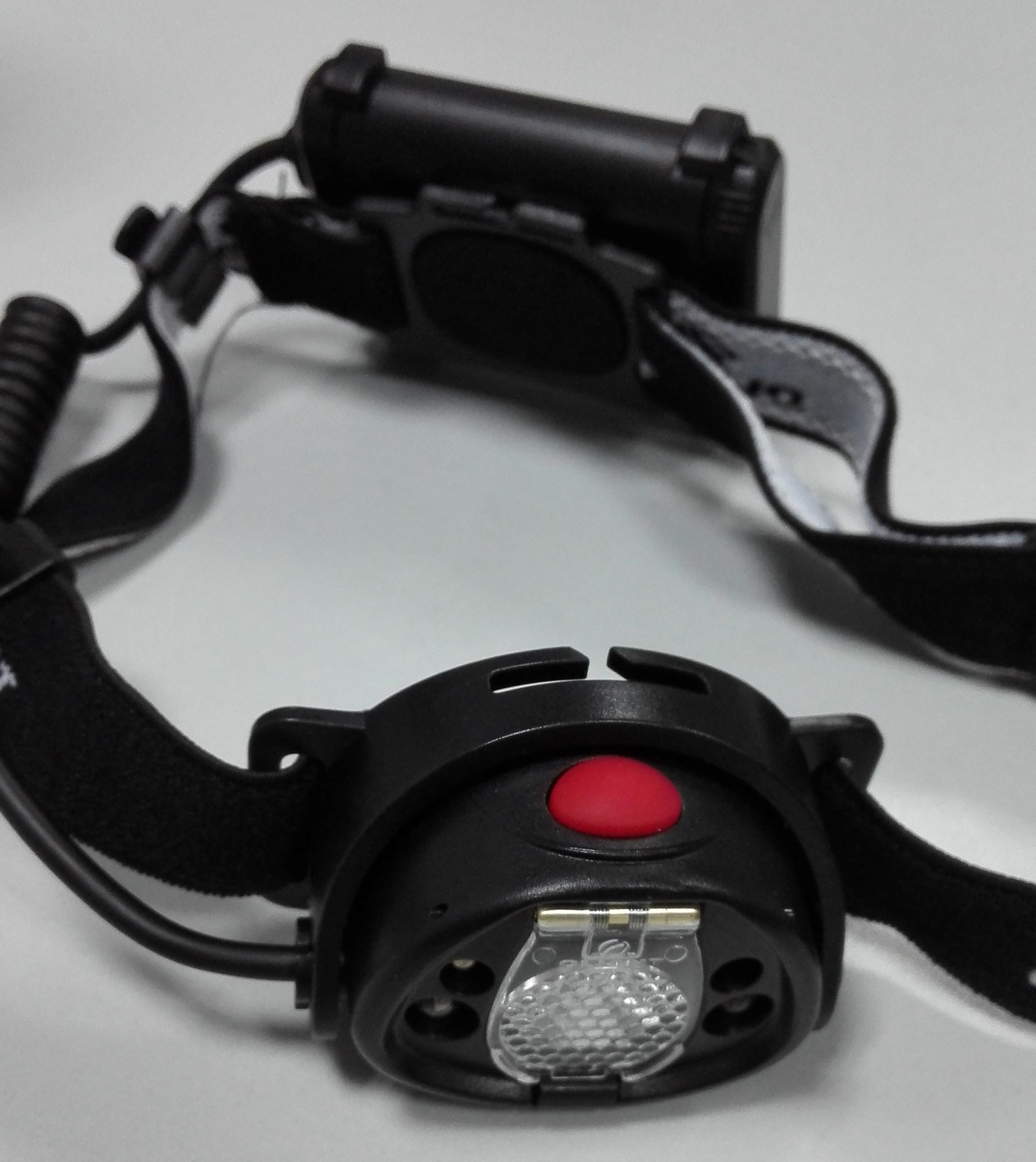 一款大功率头灯外观设计