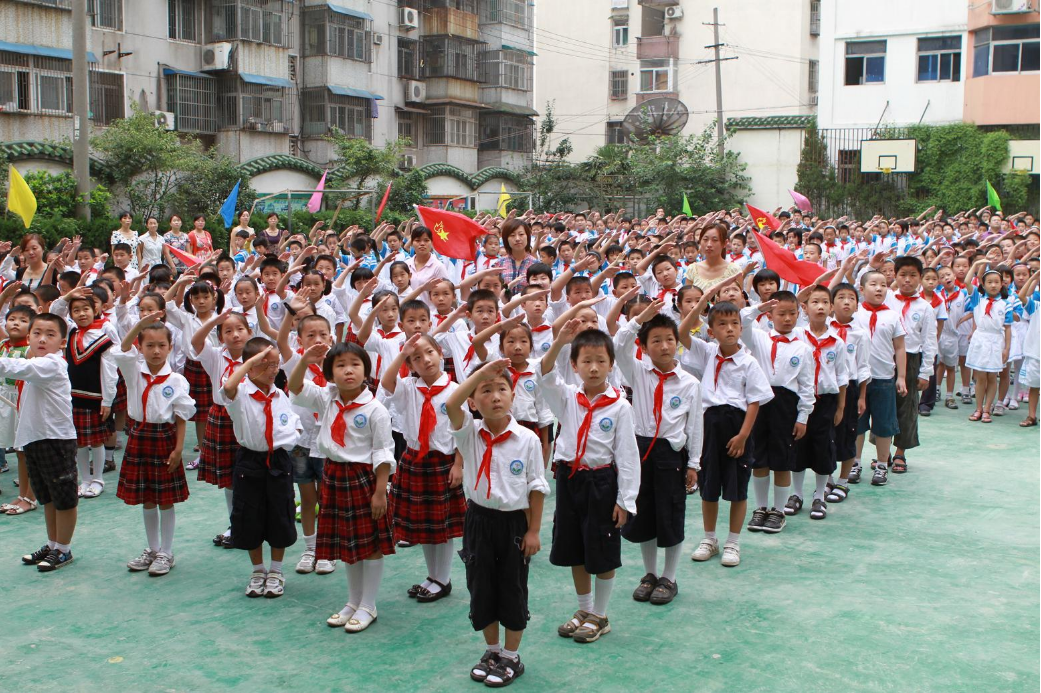 小学开学典礼活动策划方案,庄严的小学开学典礼