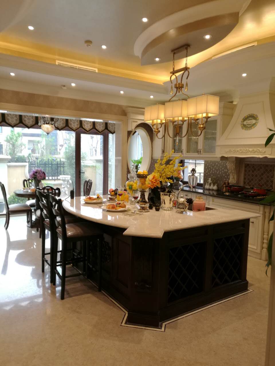 新万嘉别墅装修现场图