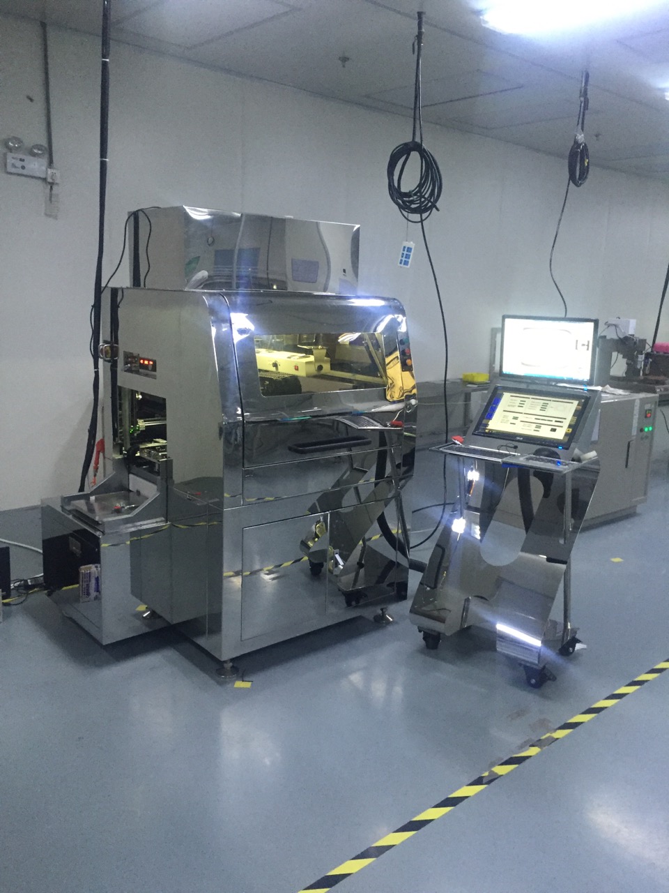 指纹模组自动点胶贴料检测一体机