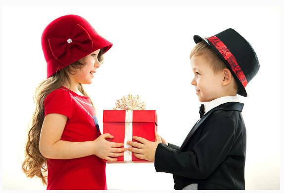 如何给女朋友送礼,给女朋友送礼技巧