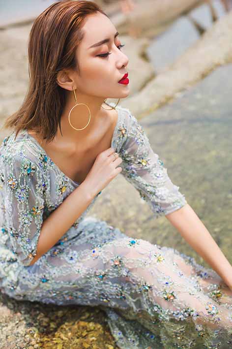 一些婚纱工笔设计等