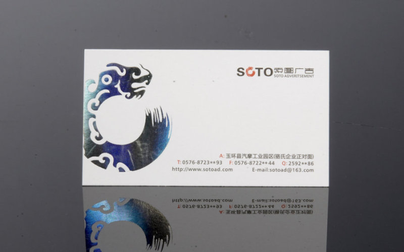 各款烫金在名片设计中的运用。