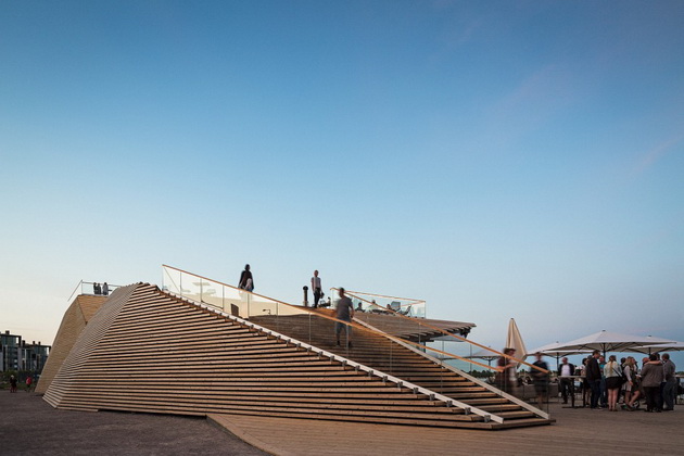 赫尔辛基海边桑拿房建筑景观设计