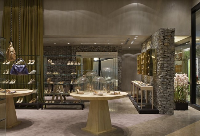 巴西鞋业品牌Luiza Barcelos零售店面设计 巴西鞋业品牌Luiza Barcelos零售店面设计