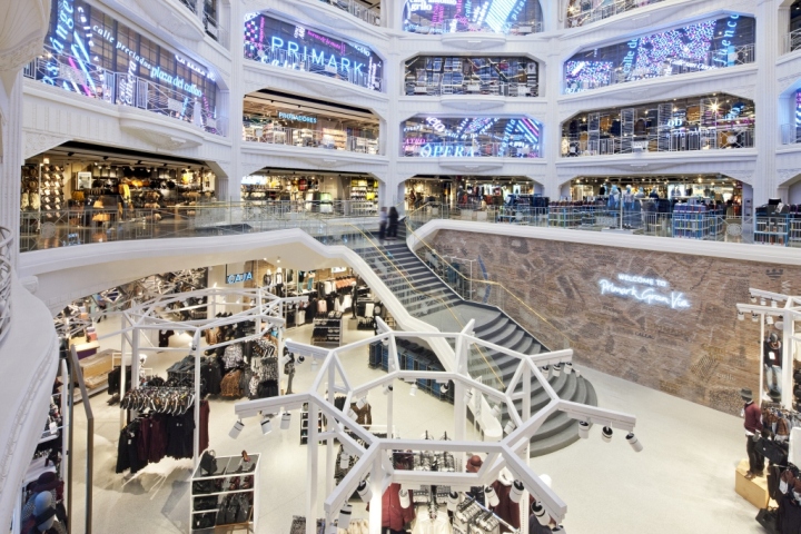 服装品牌Primark马德里旗舰店设计 服装品牌Primark马德里旗舰店专柜设计