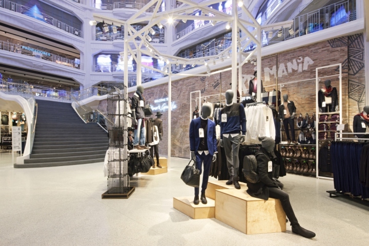 服装品牌Primark马德里旗舰店设计 服装品牌Primark马德里旗舰店专柜设计
