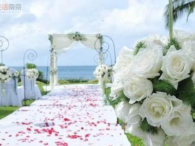 给喜欢户外婚礼的80后新人的草坪婚礼的策划方案