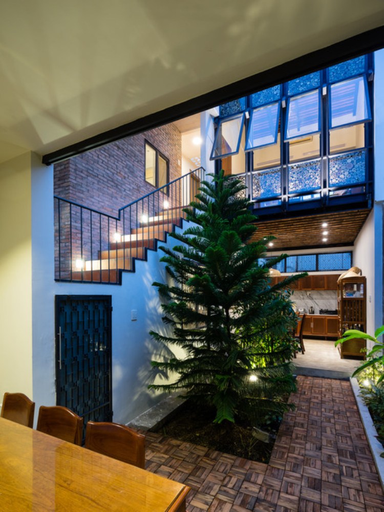 越南Half Roof House老房子改建建筑设计