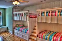 国外大学生4人寝室设计效果图欣赏