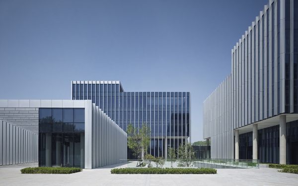 隐框门与极简主义的建筑设计风格欣赏