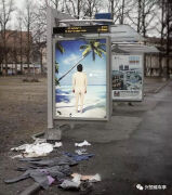 遇到这样有创意的候车亭广告，我觉得我能待上一整天！