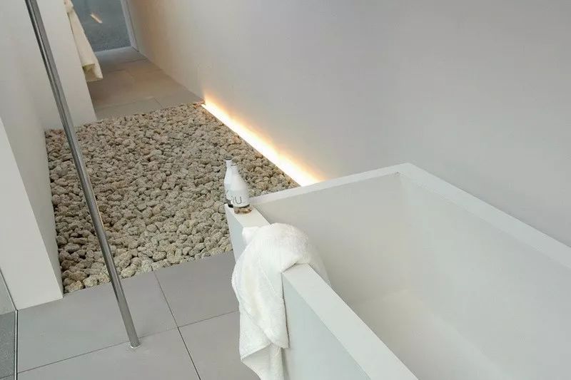 东京CK玻璃屋，满足一把人类的偷窥欲