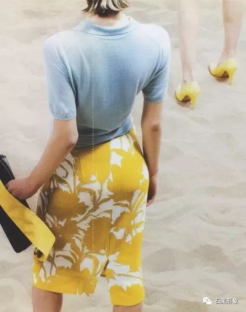 很有高级感的夏天服装色彩搭配教程