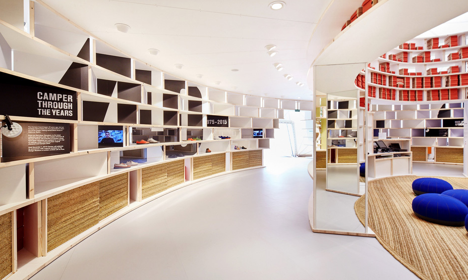 好看的鞋店展示架效果图