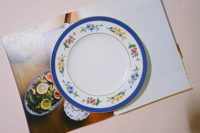几十种复古餐具设计欣赏,高档餐具设计图片赏析