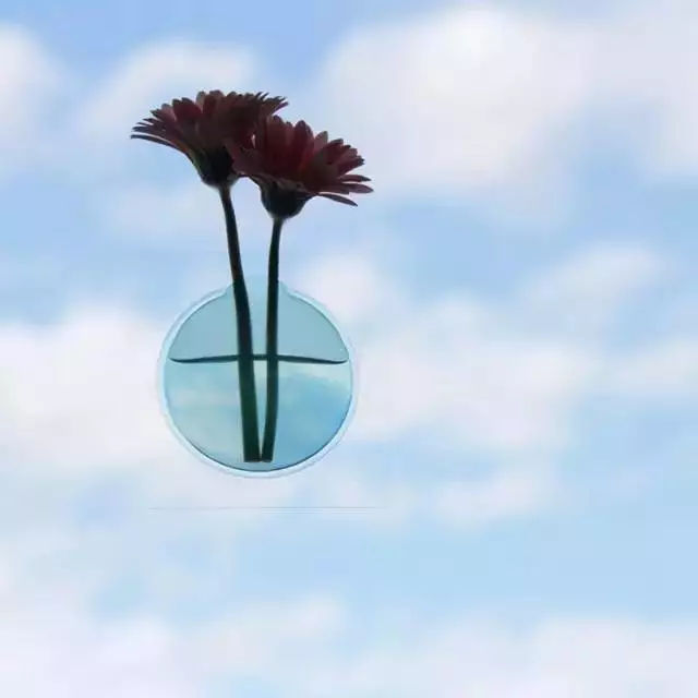 创意花瓶设计 | 日本设计师设计的“空气感”十足的花瓶