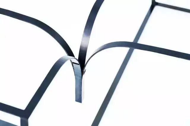 创意花瓶设计 | 日本设计师设计的“空气感”十足的花瓶