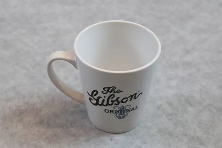 最后用Gibson马克杯来杯咖啡