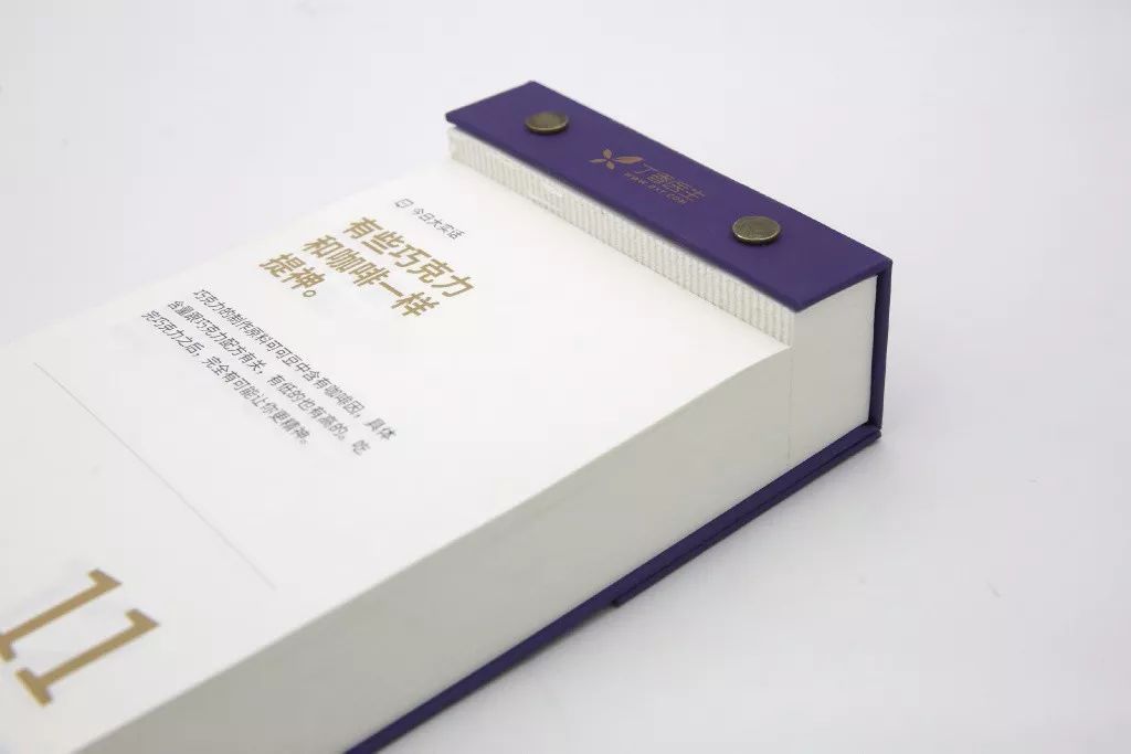 10个知名品牌的创意台历设计欣赏,颠覆你的感官