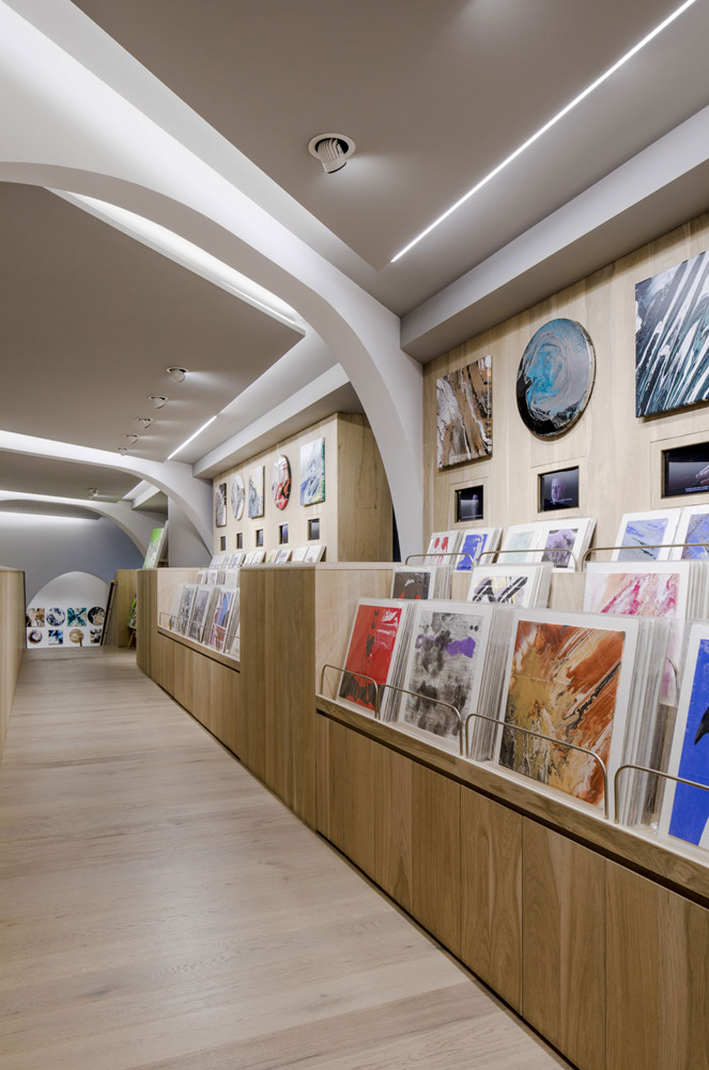 留白空间的画廊展厅 简洁留白画廊设计