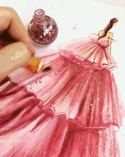 创意服装设计画手稿