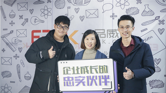 这届年轻人,凭啥都去创业了?!