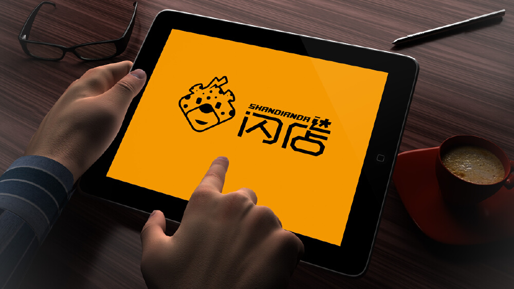 logo吉祥物卡通形象设计：闪店便利店
