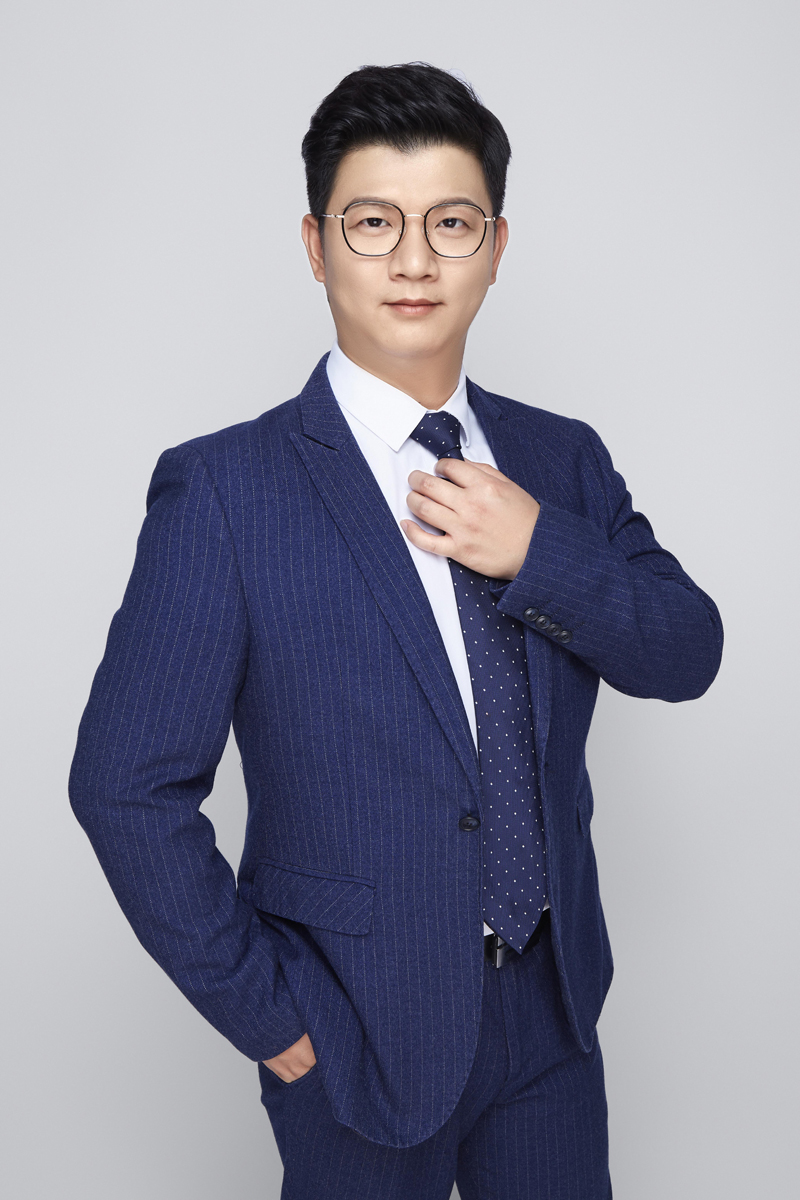 龙福创意：从工业设计到软件开发的跨界突围
