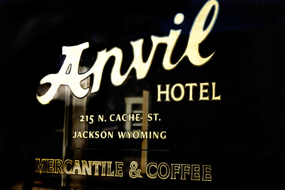 Anvil Hotel酒店品牌视觉形象设计