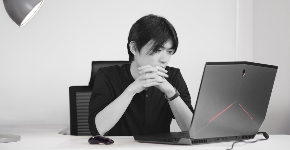 行走于黑白之间，征程于星辰大海