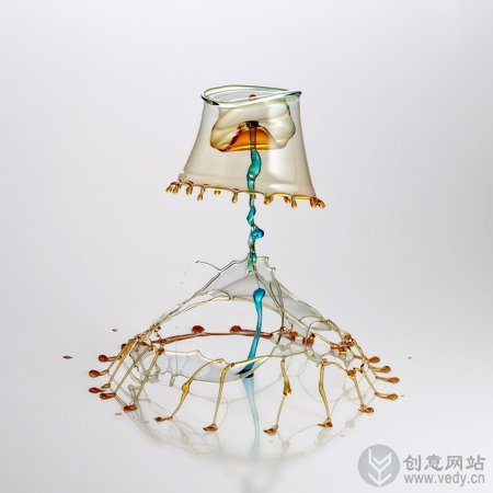 水滴飞溅的水花创意摄影照片