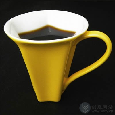 树形和星星形状的创意杯子