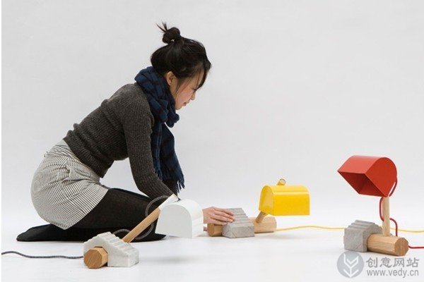原始印象的创意小台灯设计作品