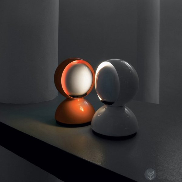 Artemide Eclisse 旋转台灯 形似太空人的可旋转创意台灯