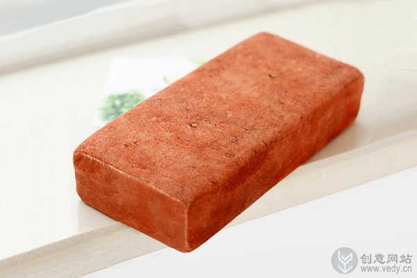 砖头样式的创意抱枕设计