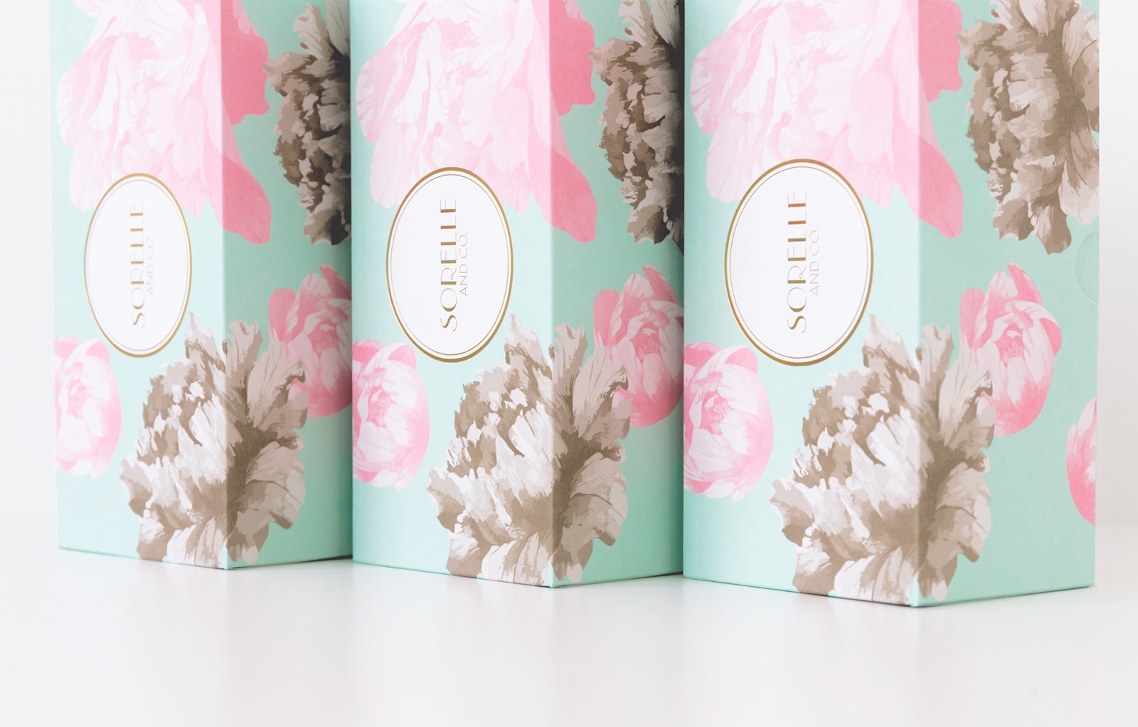 Sorelle and Co.甜品店品牌和包装设计