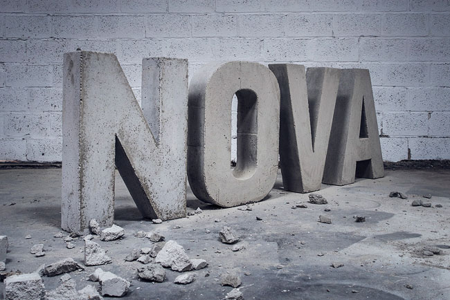 NOVA文化中心手工打造的石头字体