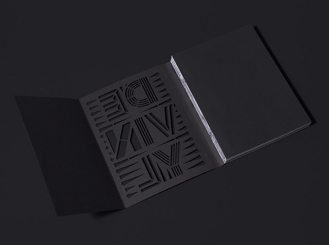 国外《Devinyl》镂空类创意书籍设计