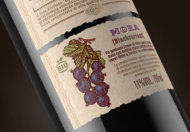 国外DOLCE NOTTE水果酒系列精美瓶贴设计欣赏