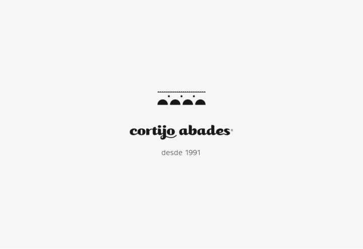 传统花纹图库的Cortijo Abades橄榄油包装