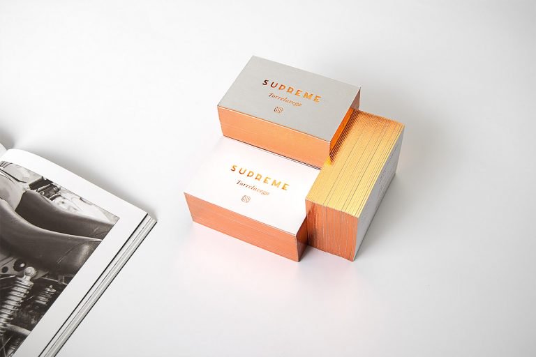 Supreme服装店品牌创意视觉形象设计欣赏