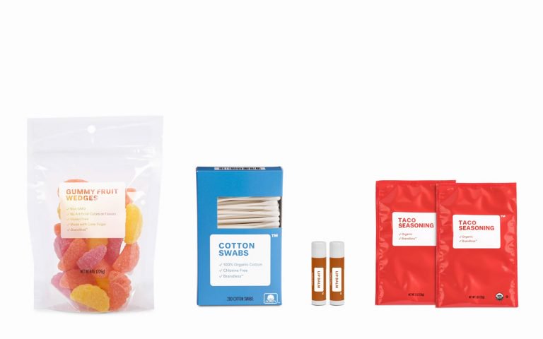 白色标签风格的Brandless包装设计