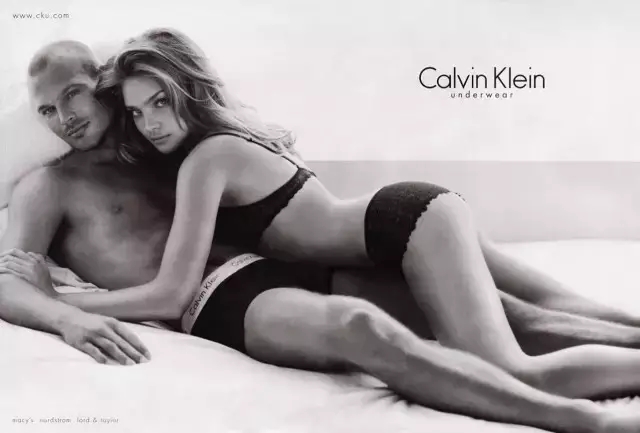 3.webp.jpg Calvin Klein换了新logo,你熟悉的CK品牌logo变样了。